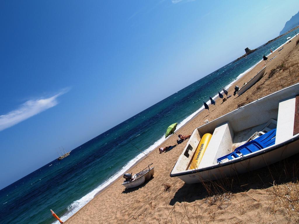 Hotel Baja Azzurra Bari Sardo Exterior foto